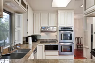 Photo #5: 6211263 Listing