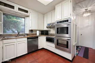 Photo #6: 6211263 Listing