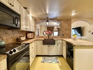 Photo #6: 6211450 Listing