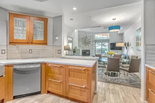 Photo #5: 6211469 Listing