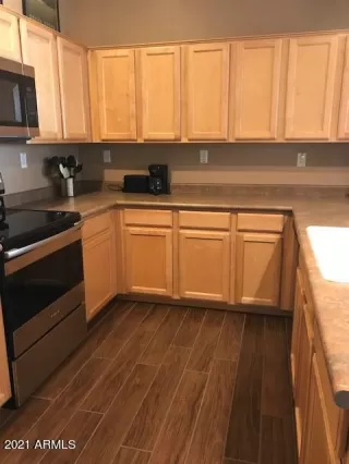 Photo #4: 6211659 Listing