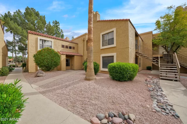 MLS: 6211749 Condo For Sale