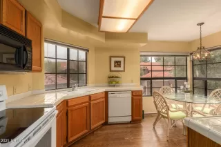 Photo #4: 6212215 Listing