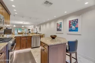 Photo #6: 6212238 Listing