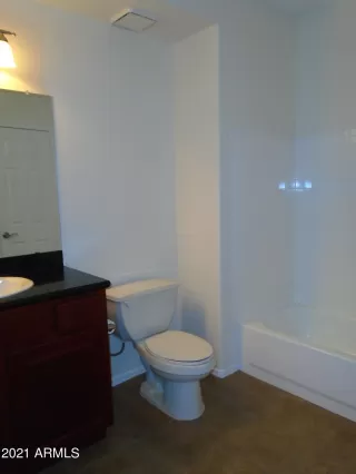Photo #6: 6212323 Listing