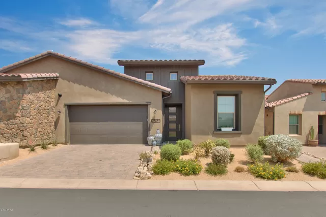 MLS: 6212413 Condo For Sale