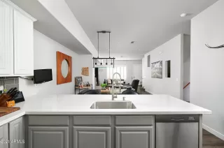 Photo #5: 6212664 Listing