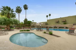 Photo #4: 6212747 Listing