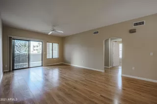 Photo #6: 6212846 Listing