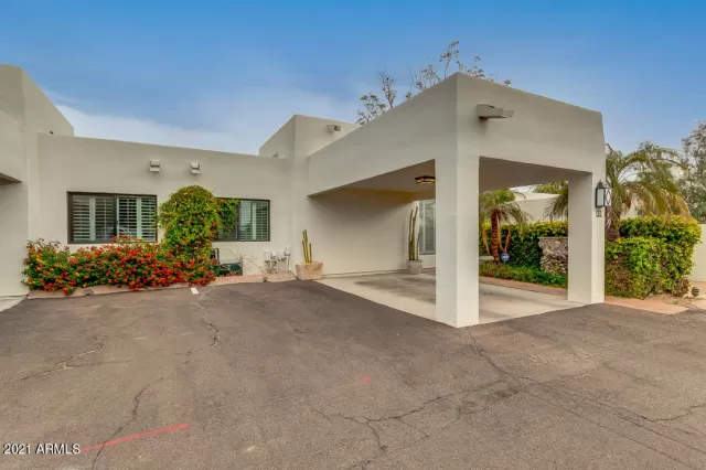 MLS: 6213035 Condo For Sale