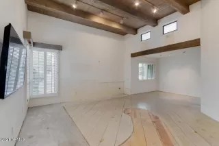 Photo #3: 6213035 Listing