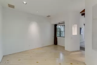 Photo #6: 6213035 Listing