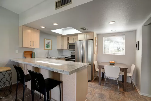MLS: 6213406 Condo For Sale