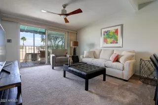Photo #4: 6213406 Listing