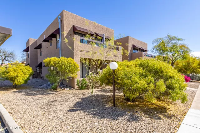 MLS: 6213520 Condo For Sale