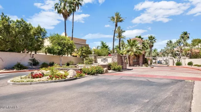 MLS: 6213971 Condo For Sale