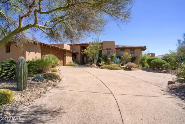 MLS: 6214069 Condo For Sale