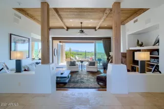 Photo #5: 6214069 Listing