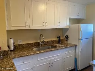 Photo #5: 6214228 Listing