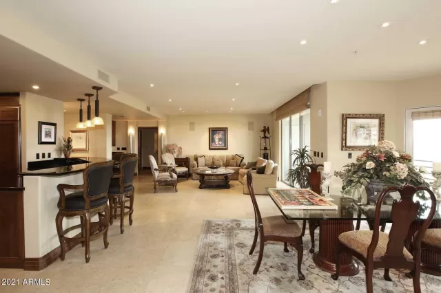 MLS: 6214248 Condo For Sale