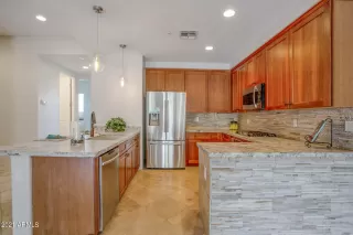 Photo #6: 6214676 Listing