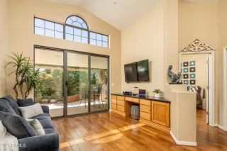 Photo #6: 6214734 Listing