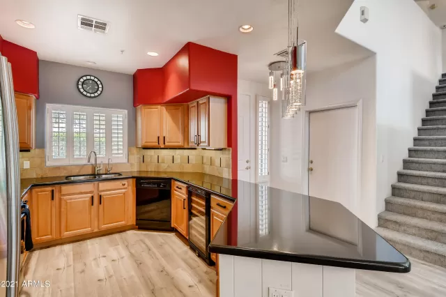 MLS: 6214911 Condo For Sale