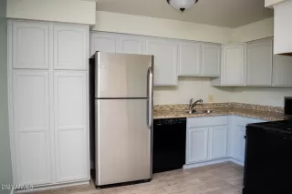 Photo #3: 6214932 Listing