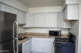 Photo #4: 6214932 Listing