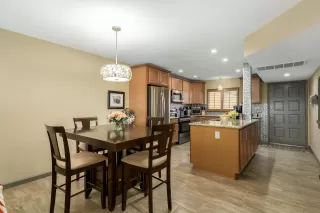 Photo #2: 6215048 Listing 