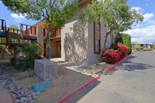 Photo #2: 6215320 Listing 