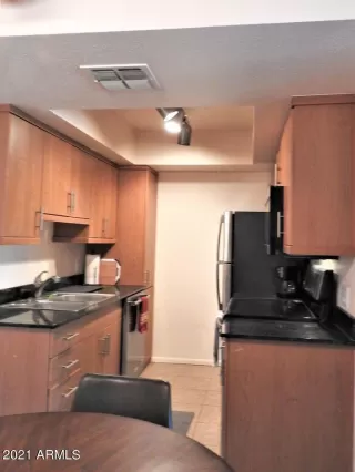 Photo #2: 6215327 Listing 