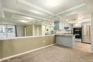 Photo #6: 6215480 Listing 