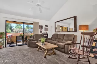 Photo #6: 6215496 Listing