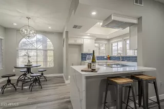 Photo #4: 6215612 Listing