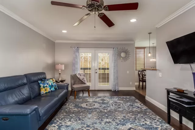 MLS: 6215662 Condo For Sale