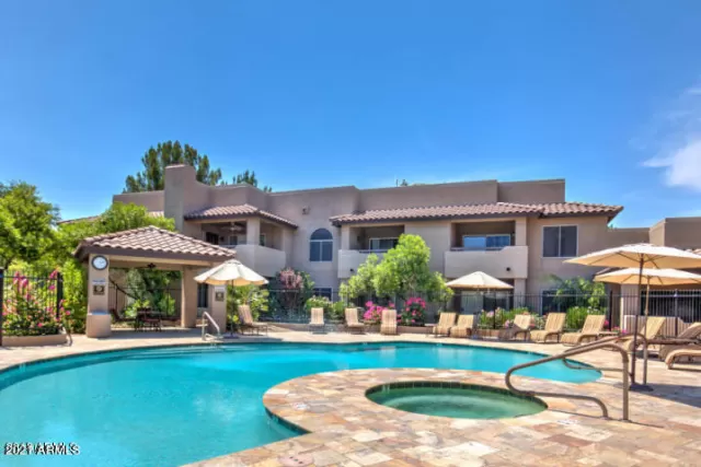 MLS: 6215727 Condo For Sale