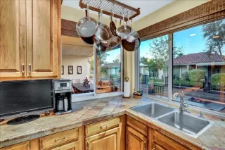 Photo #6: 6215729 Listing