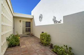 Photo #1: 6215906 Listing