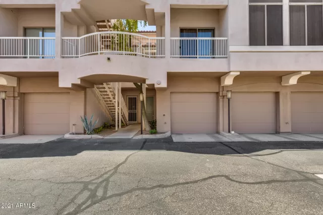 MLS: 6215959 Condo For Sale