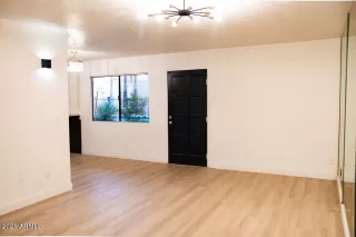 Photo #4: 6216166 Listing