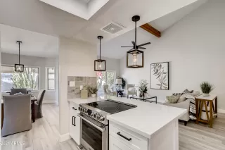 Photo #6: 6216292 Listing