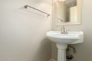 Photo #4: 6216329 Listing