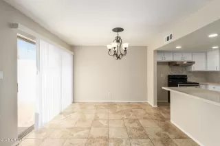 Photo #6: 6216329 Listing