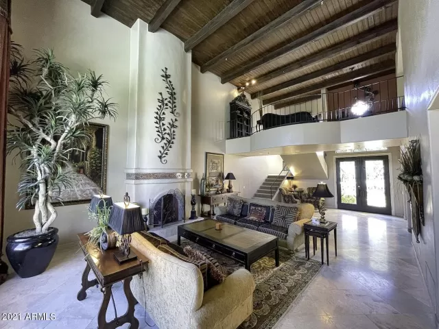 MLS: 6216733 Condo For Sale