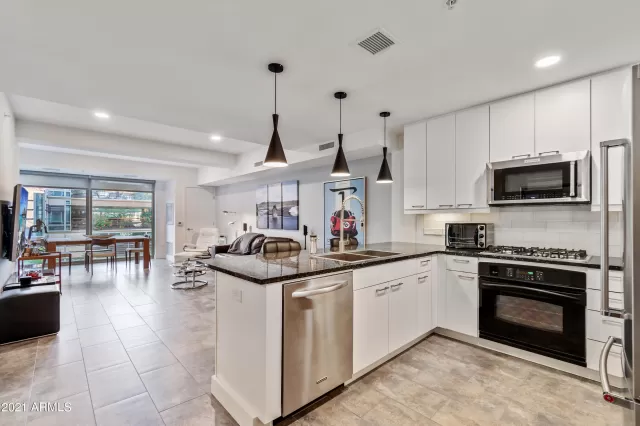 MLS: 6216734 Condo For Sale