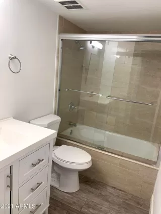 Photo #3: 6216830 Listing