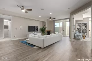 Photo #5: 6217300 Listing