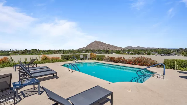 MLS: 6218011 Condo For Sale