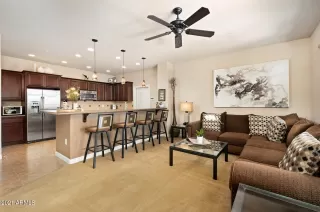 Photo #2: 6218299 Listing